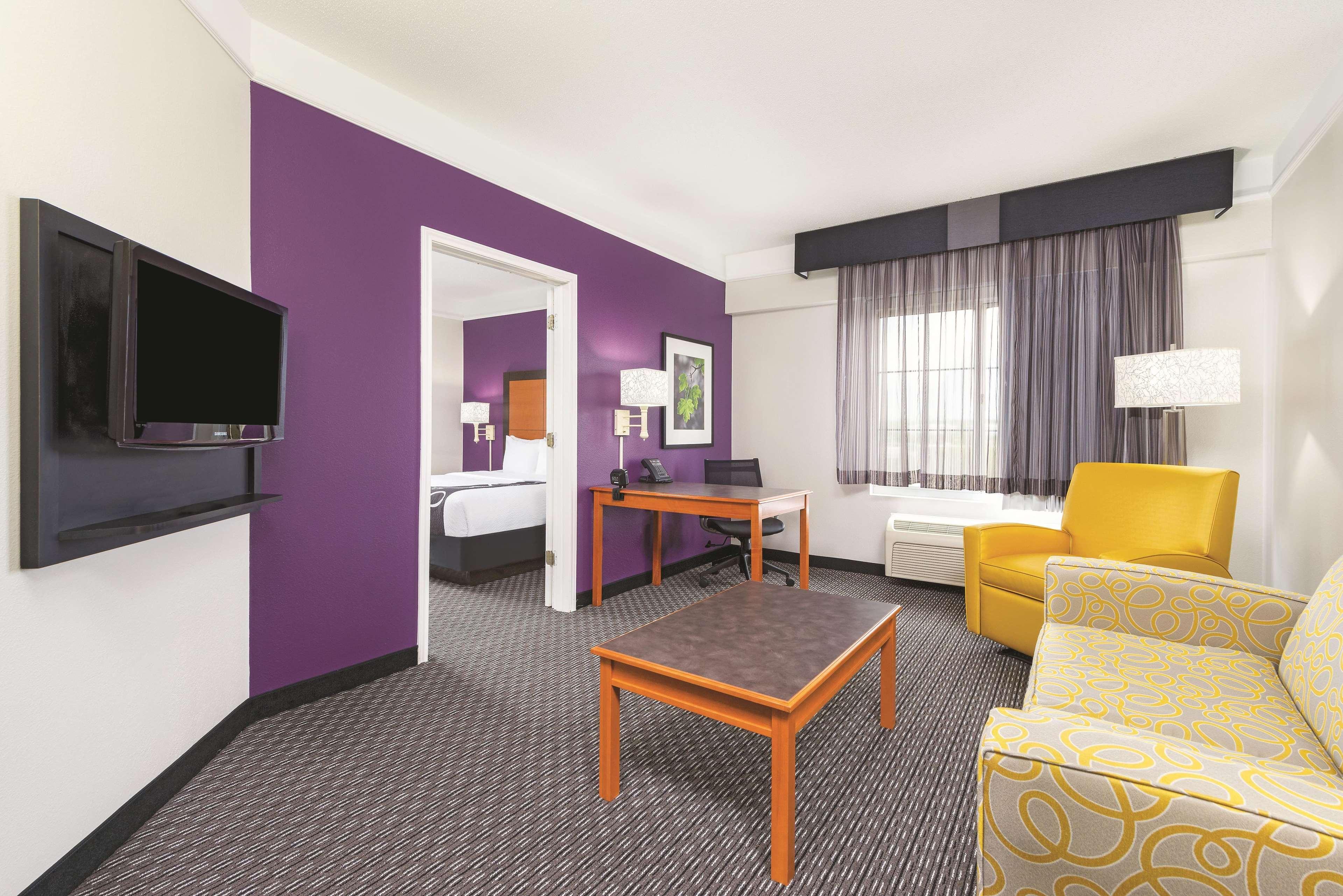 La Quinta By Wyndham St. Louis Westport Hotel Maryland Heights Exterior foto