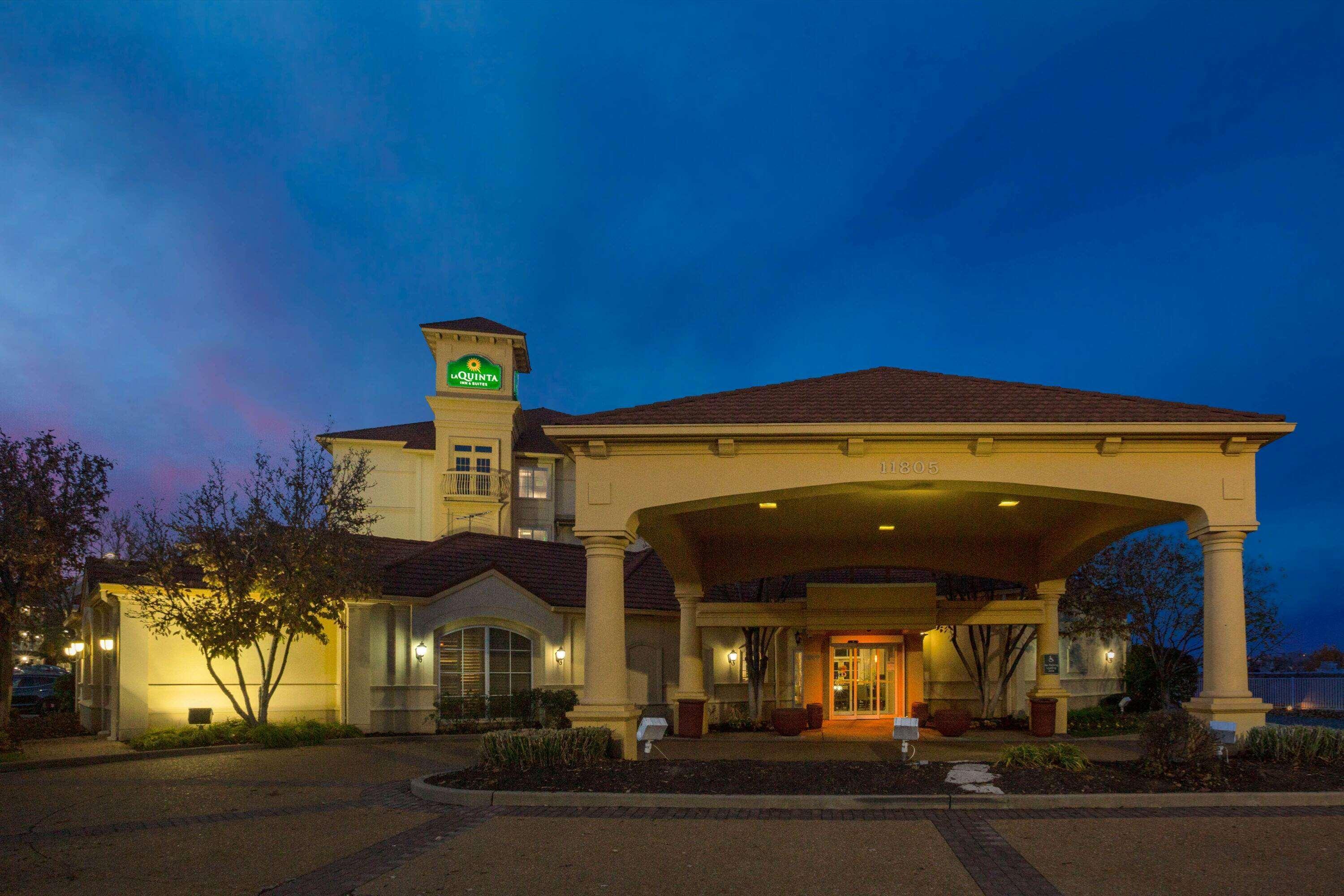 La Quinta By Wyndham St. Louis Westport Hotel Maryland Heights Exterior foto