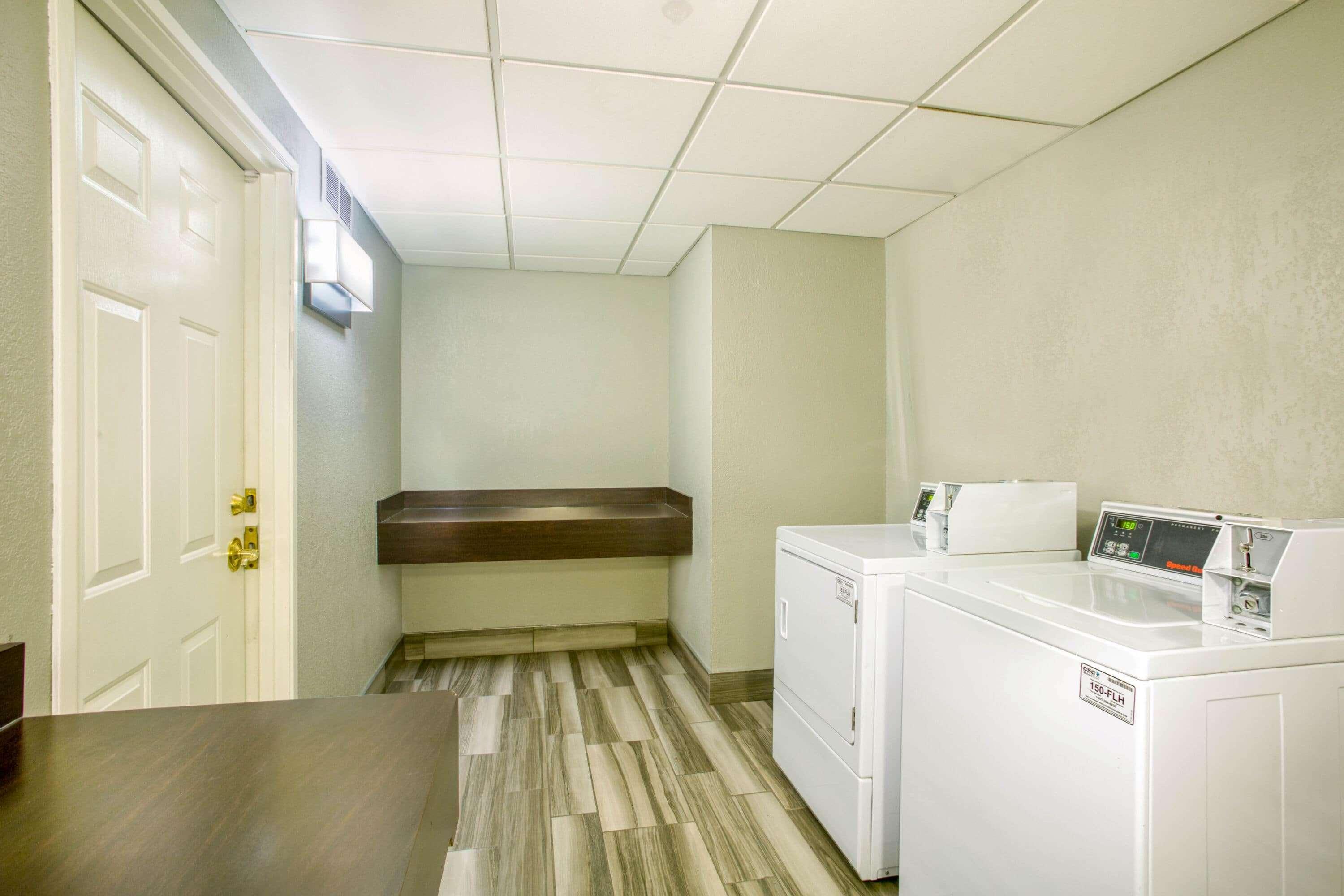 La Quinta By Wyndham St. Louis Westport Hotel Maryland Heights Exterior foto