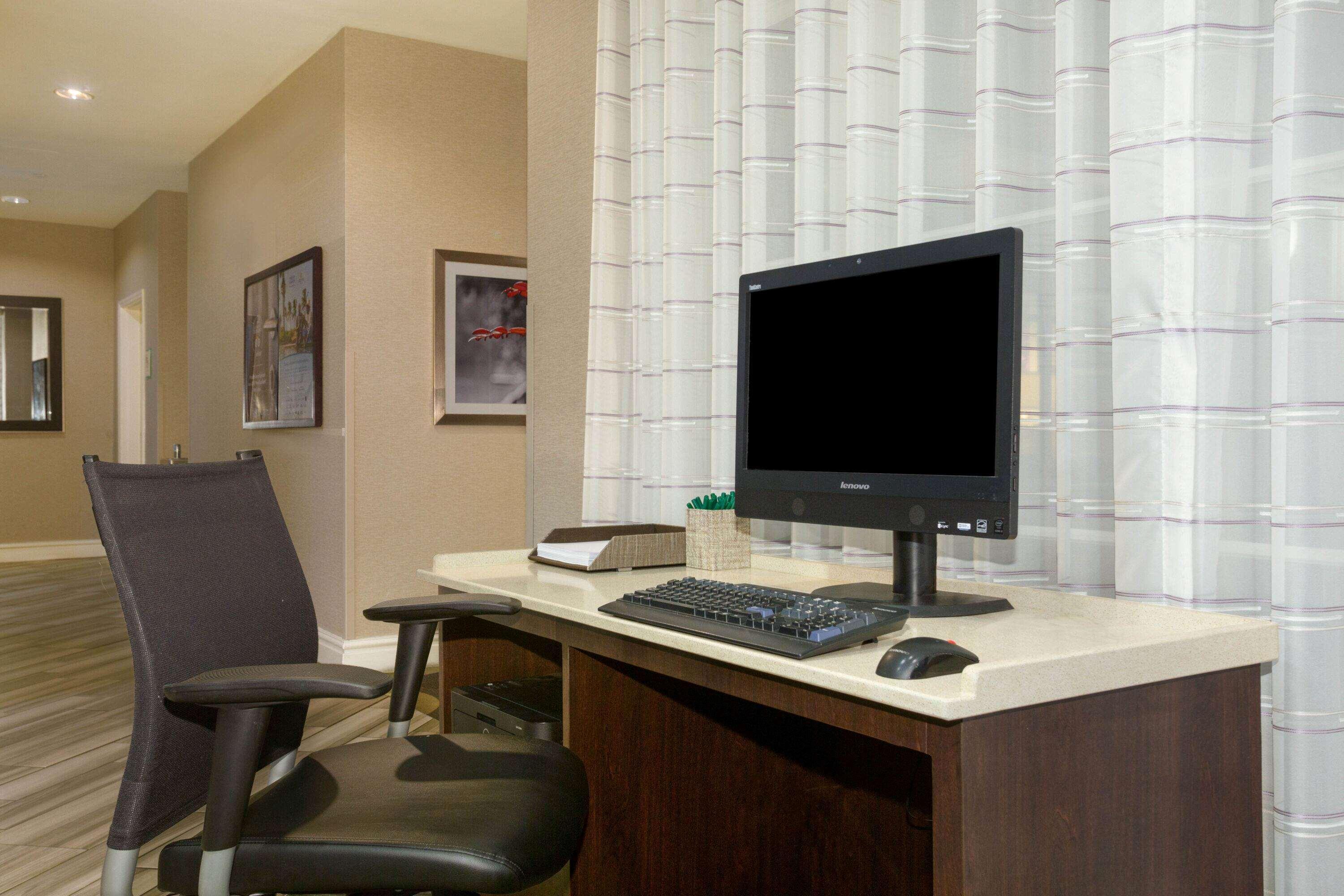 La Quinta By Wyndham St. Louis Westport Hotel Maryland Heights Exterior foto