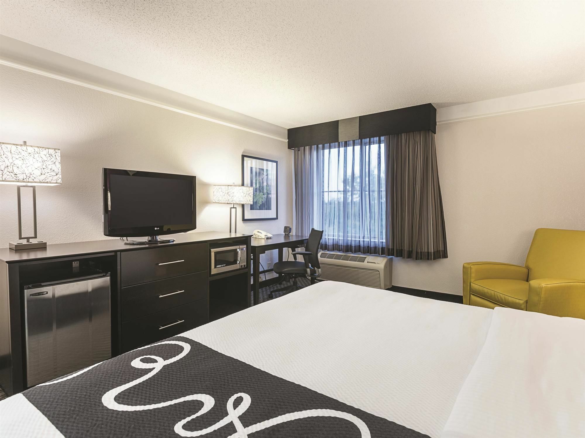 La Quinta By Wyndham St. Louis Westport Hotel Maryland Heights Exterior foto