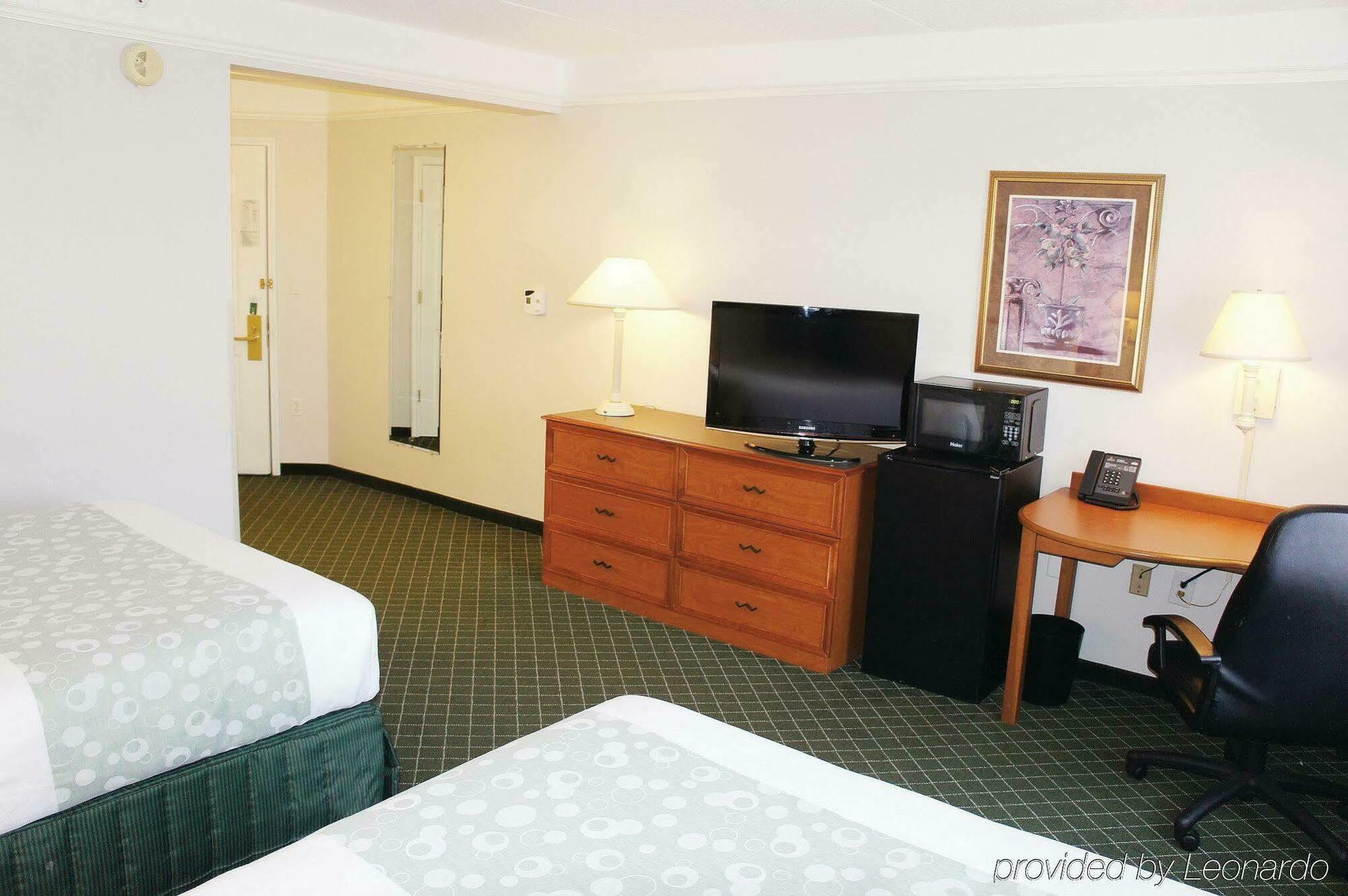 La Quinta By Wyndham St. Louis Westport Hotel Maryland Heights Exterior foto